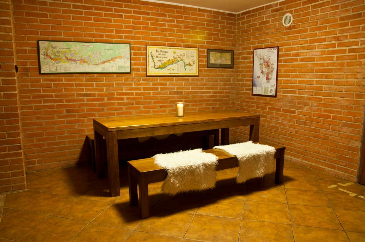 Penzion Krasny Sklep Znojmo Bagian luar foto